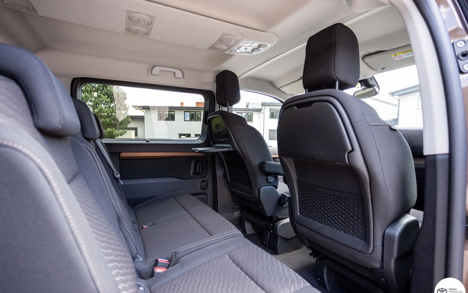 Toyota Proace Verso cena 226000 przebieg: 5, rok produkcji 2023 z Bogatynia małe 667